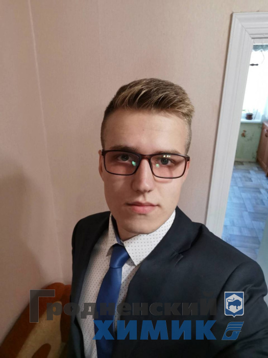 Слесарь цеха КИПиА Александр Шакоть